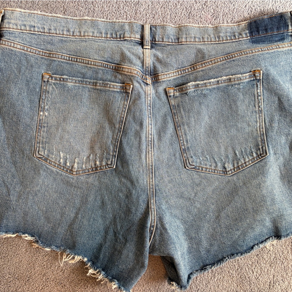 Abercrombie & Fitch Curve Love Mom Shorts 36 High Rise Distressed NWT 4” Denim - Picture 2 of 9